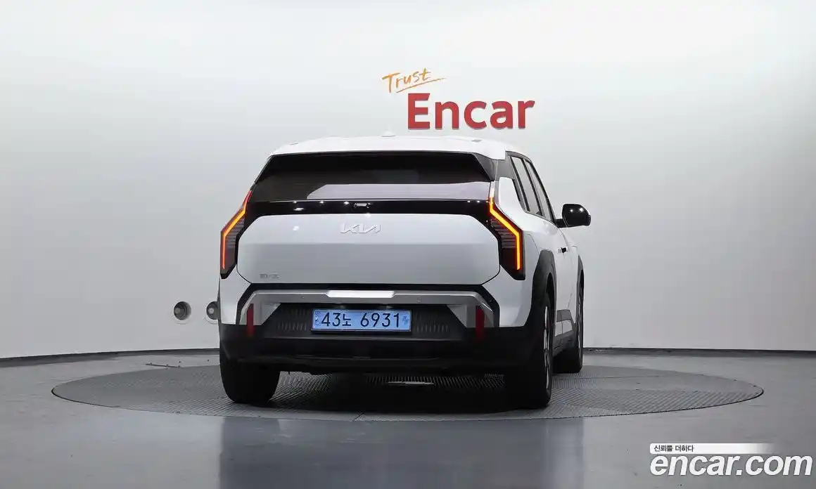 Kia EV3 2025 0.2 Автомат в Москве № 816640, фото 3