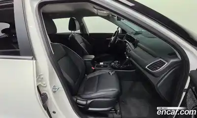 Kia Seltos 2022 2.0 Автомат в Москве № 816661, миниатюра 10