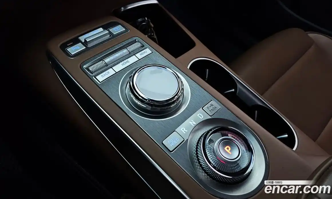 Genesis GV70 2022 2.5 Автомат в Москве № 817249, фото 9