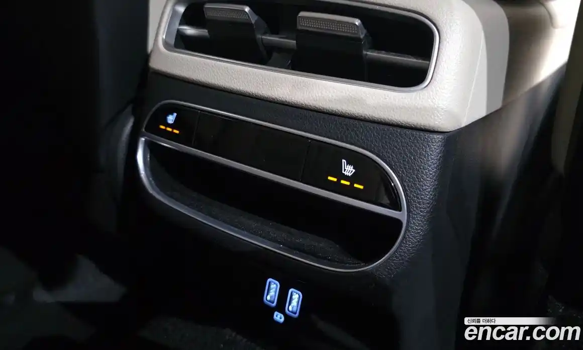 Genesis GV70 2021 2.5 Автомат в Москве № 817425, фото 16