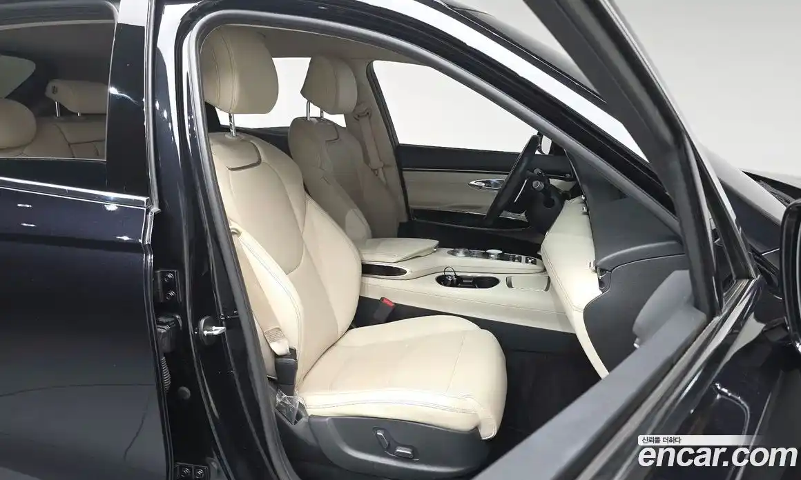 Genesis GV70 2021 2.5 Автомат в Москве № 817425, фото 9