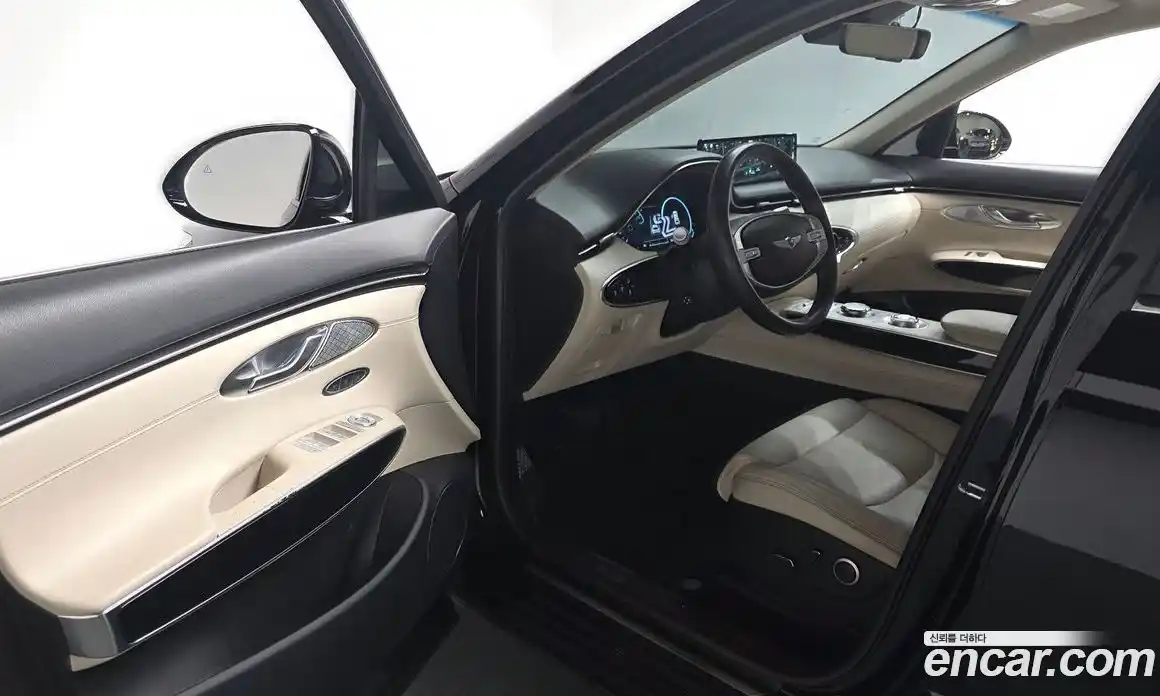 Genesis GV70 2021 2.5 Автомат в Москве № 817425, фото 10