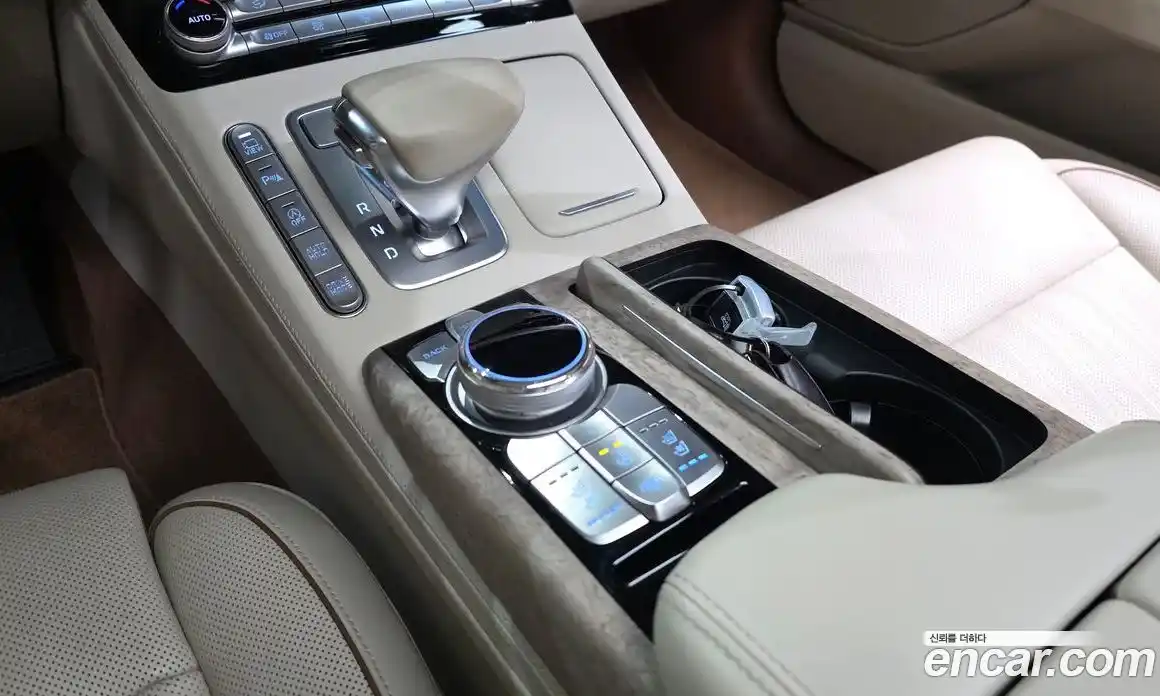 Genesis G90 2020 3.8 Автомат в Москве № 817811, фото 9