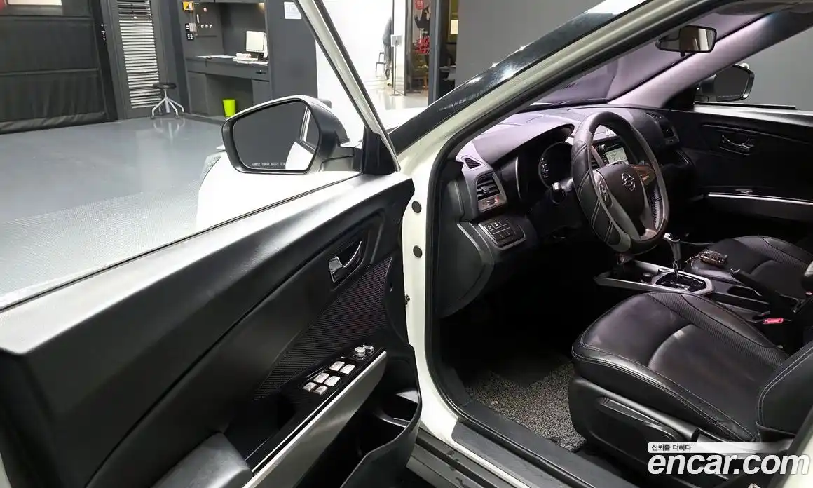 SsangYong TIBOLI 2015 1.6 Автомат в Москве № 818250, фото 11