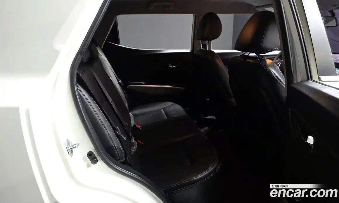 SsangYong TIBOLI 2015 1.6 Автомат в Москве № 818250, фото 12