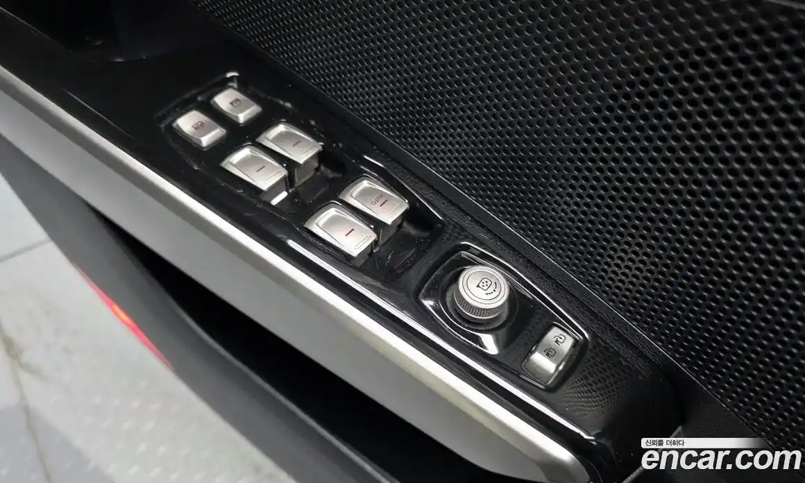 SsangYong TIBOLI 2015 1.6 Автомат в Москве № 818250, фото 17