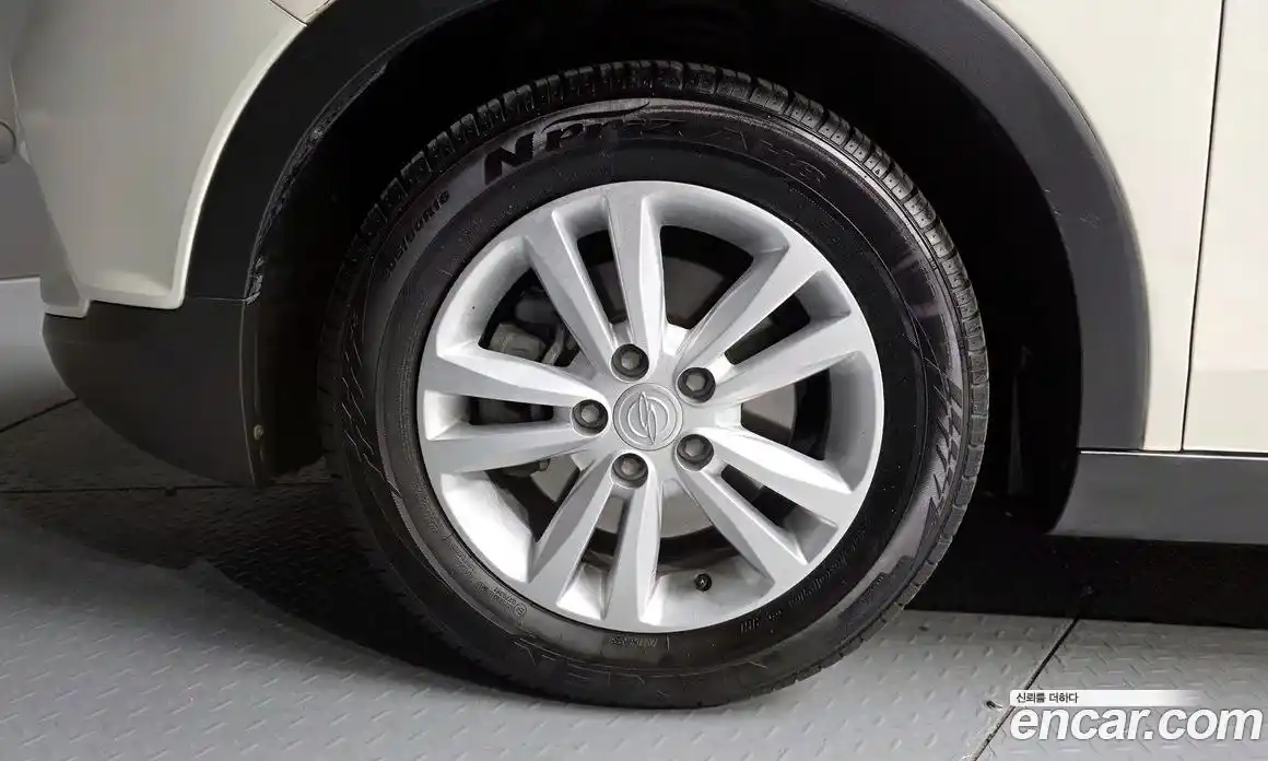 SsangYong TIBOLI 2015 1.6 Автомат в Москве № 818250, фото 5