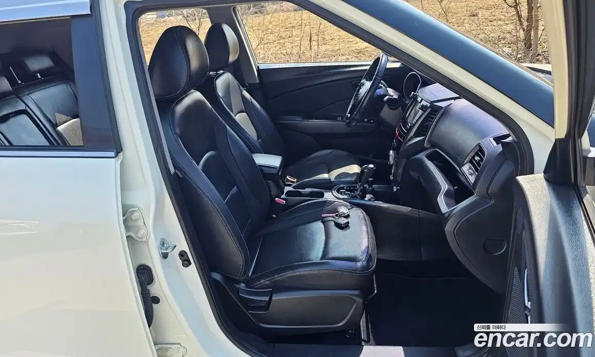 SsangYong TIBOLI 2016 1.6 Автомат в Москве № 818536, фото 12