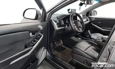 SsangYong Korando 2017 2.2 Автомат в Москве № 818693, миниатюра 10