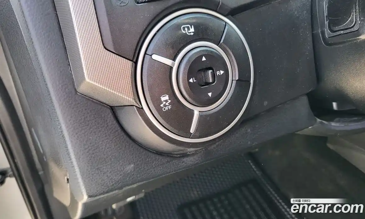 SsangYong Korando 2013 2.0 Автомат в Москве № 818964, фото 11