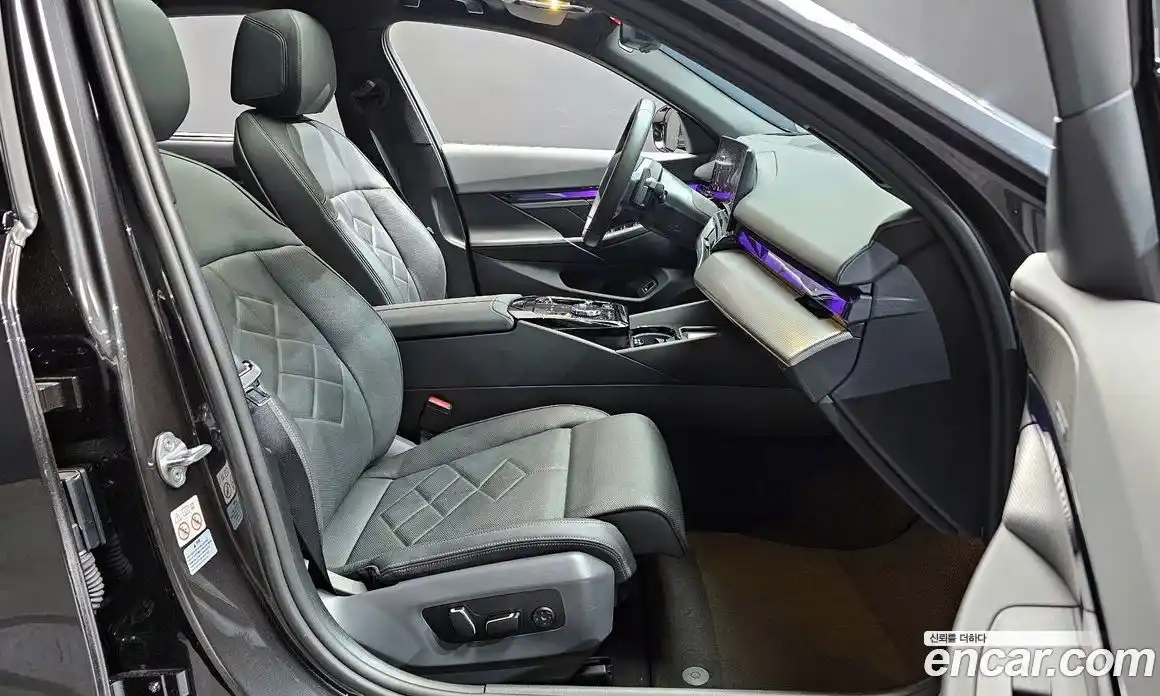 BMW 5-Series 2024 2.0 Автомат в Москве № 819376, фото 11