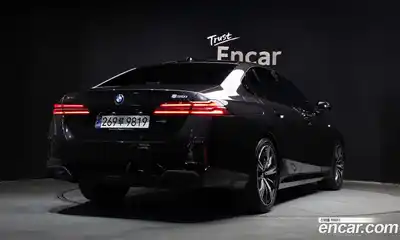 BMW 5-Series 2024 2.0 Автомат в Москве № 819376, миниатюра 2