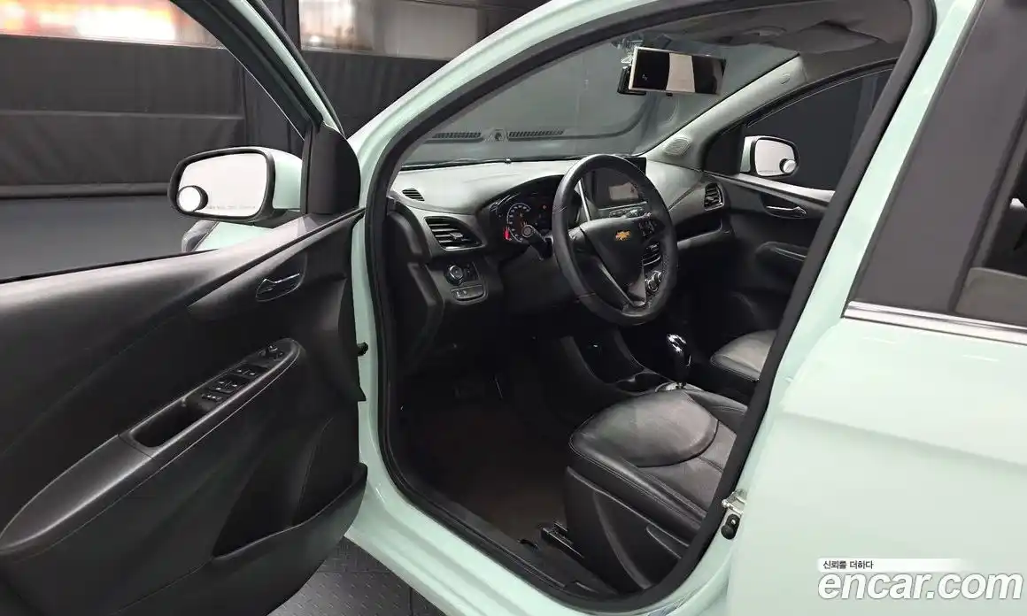 Chevrolet Spark 2016 1.0 Автомат в Москве № 819430, фото 10