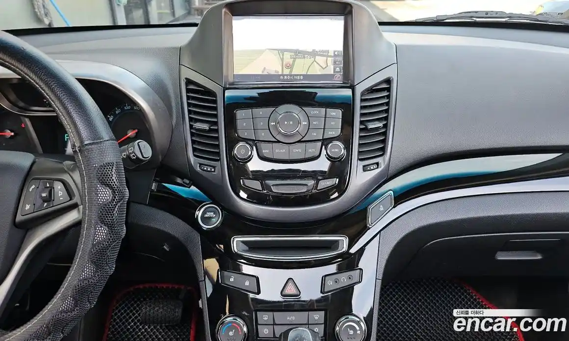 Chevrolet Orlando 2012 2.0 Автомат в Москве № 819884, фото 14