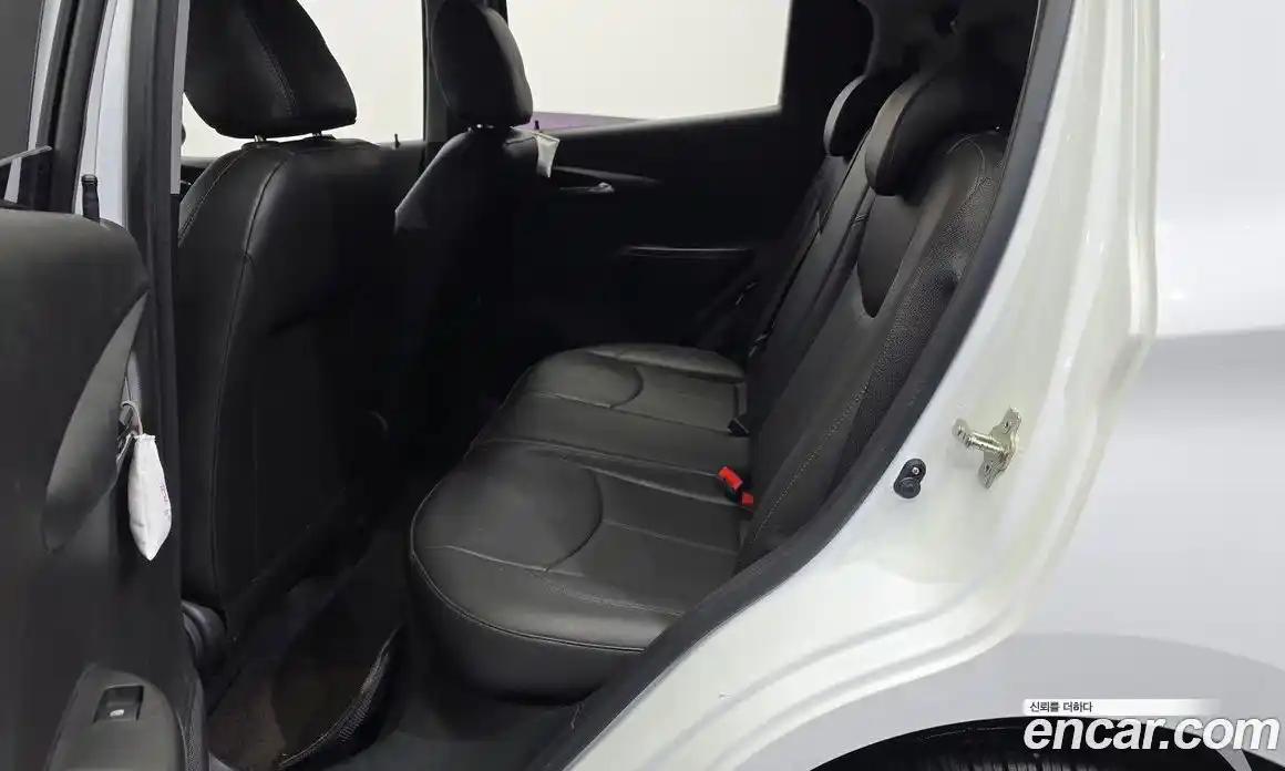 Chevrolet Spark 2015 1.0 Автомат в Москве № 820090, фото 11