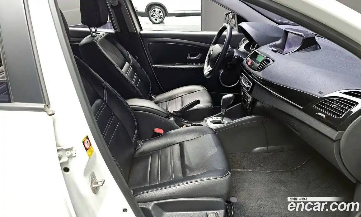 Renault SM3 2016 1.5 Автомат в Москве № 820609, фото 10