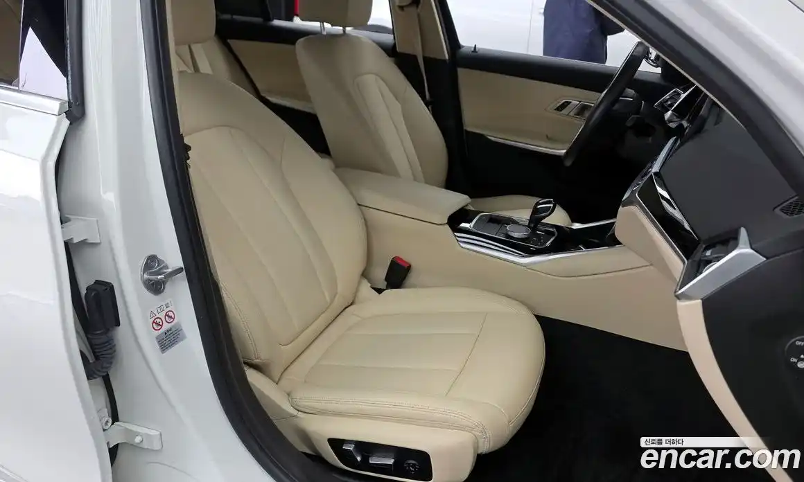 BMW 3-Series 2019 2.0 Автомат в Москве № 820915, фото 11