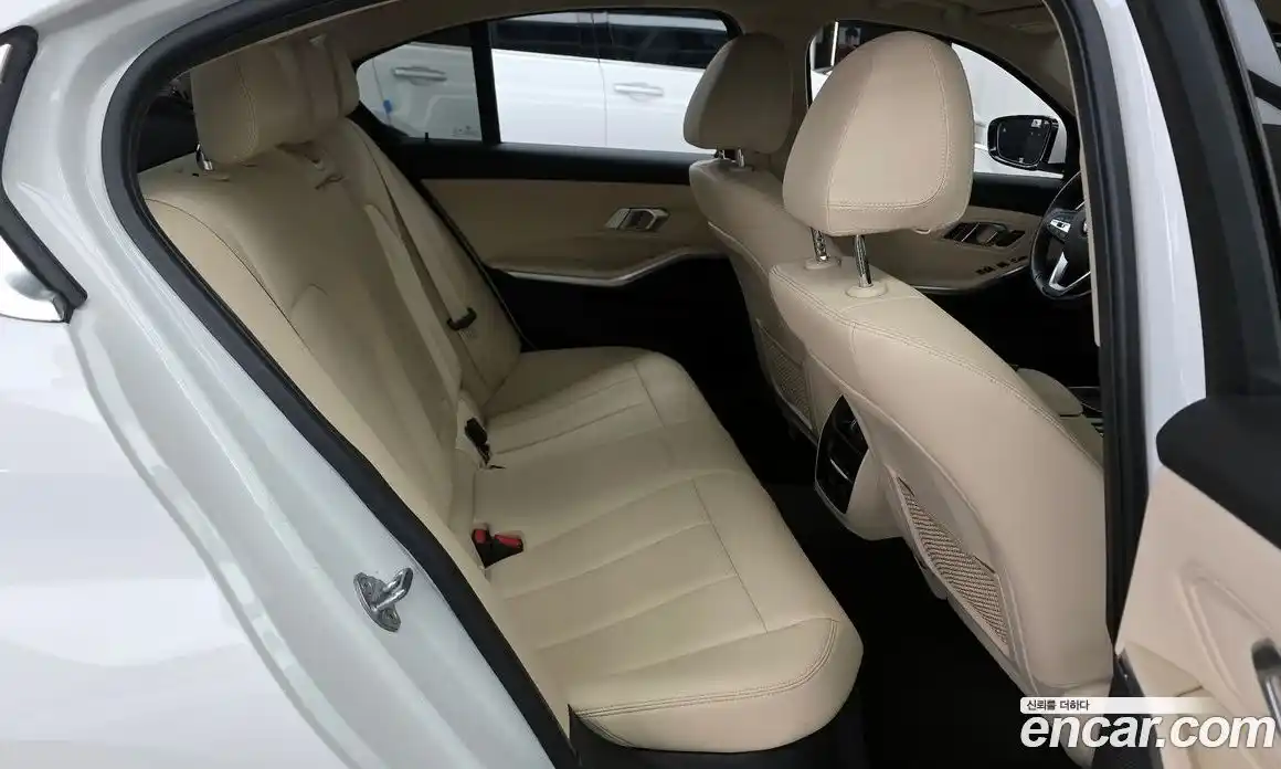 BMW 3-Series 2019 2.0 Автомат в Москве № 820915, фото 12