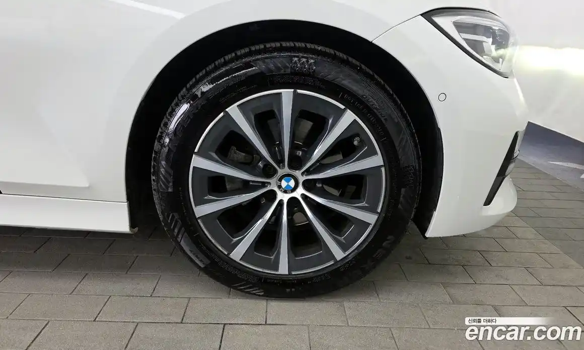 BMW 3-Series 2019 2.0 Автомат в Москве № 820915, фото 5