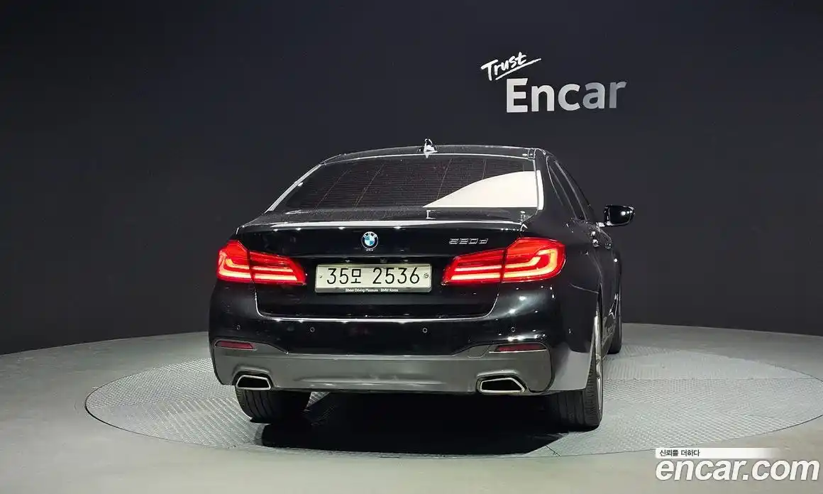 BMW 5-Series 2017 2.0 Автомат в Москве № 821680, фото 4