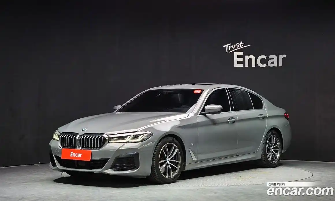 BMW 5-Series 2022 2.0 Автомат в Москве № 821758, фото 1