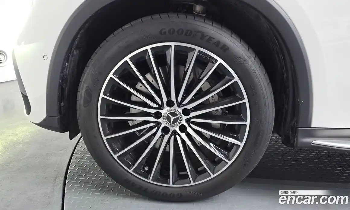 Mercedes-Benz GLC-Class 2025 2.0 Автомат в Москве № 821787, фото 4