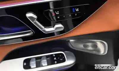 Mercedes-Benz GLC-Class 2025 2.0 Автомат в Москве № 821787, миниатюра 8