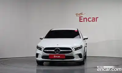 Mercedes-Benz A-Class 2022 2.0 Автомат в Москве № 821806, миниатюра 3