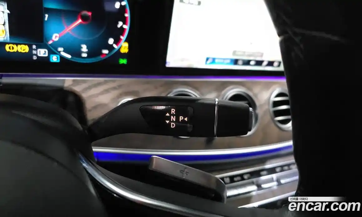 Mercedes-Benz E-Class 2022 2.0 Автомат в Москве № 822302, фото 9