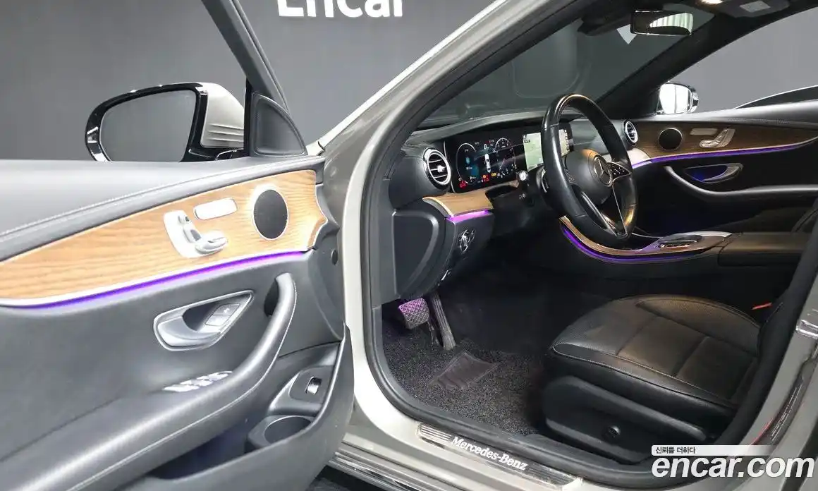 Mercedes-Benz E-Class 2022 2.0 Автомат в Москве № 822302, фото 10