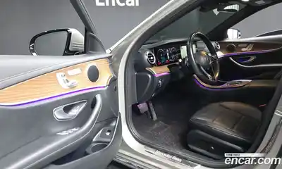 Mercedes-Benz E-Class 2022 2.0 Автомат в Москве № 822302, миниатюра 10