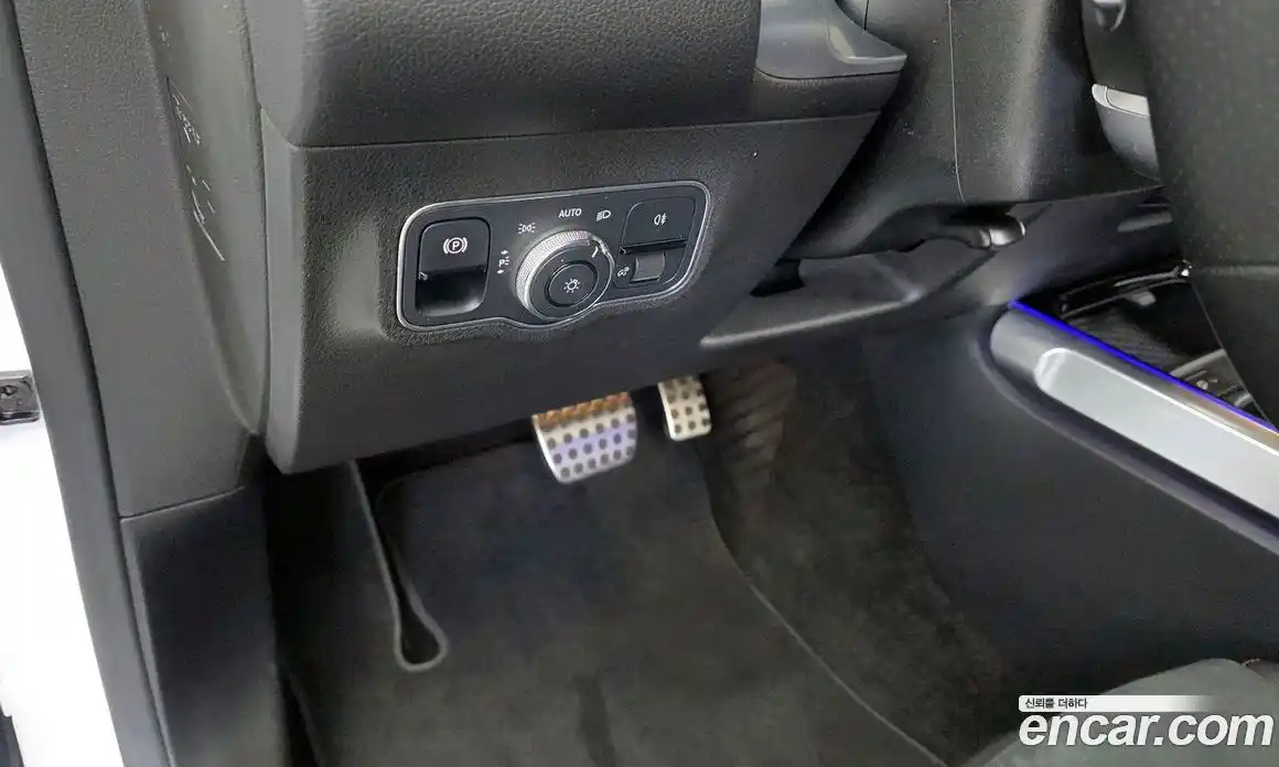 Mercedes-Benz GLB-Class 2021 2.0 Автомат в Москве № 822589, фото 18