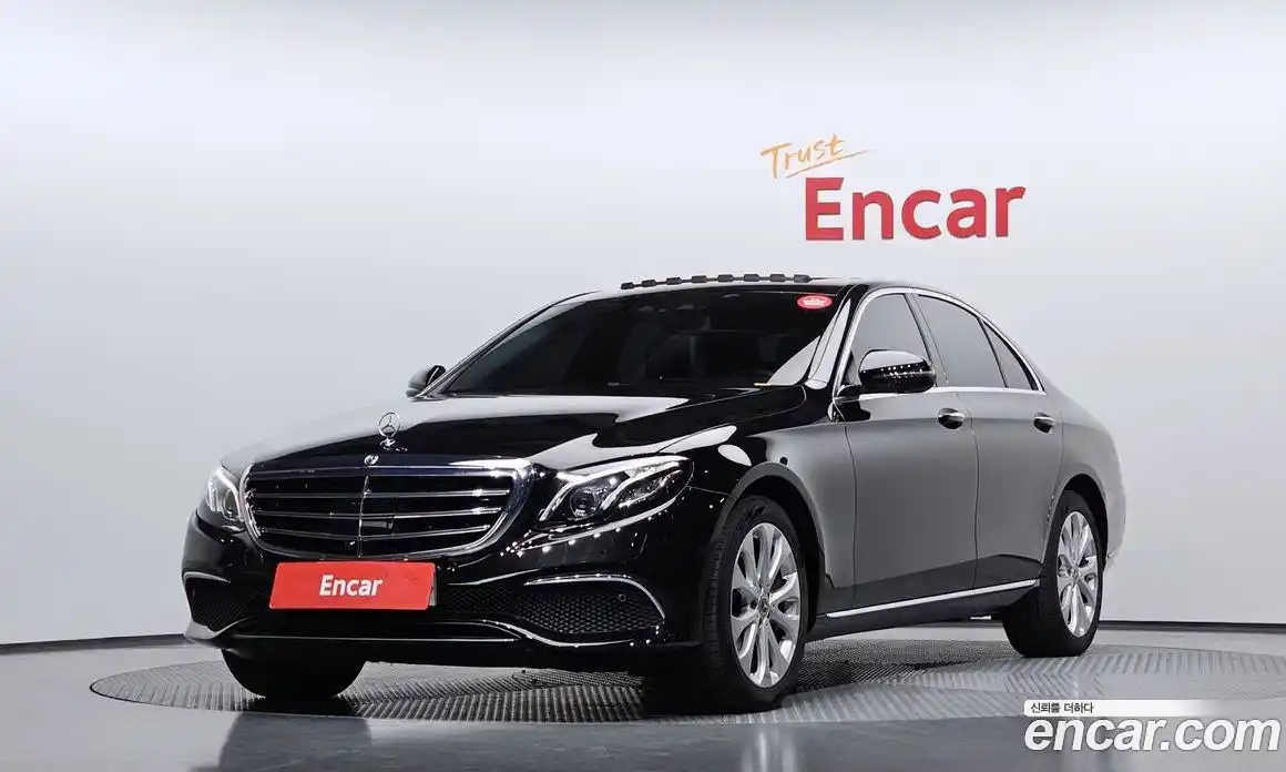 Mercedes-Benz E-Class 2020 2.0 Автомат в Москве № 822694, фото 1