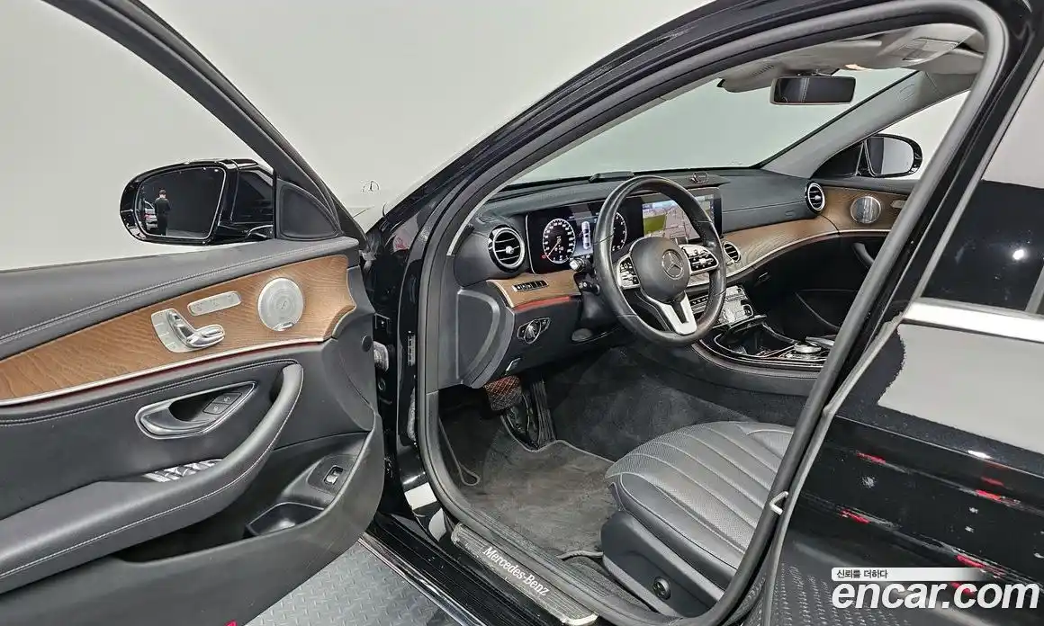 Mercedes-Benz E-Class 2020 2.0 Автомат в Москве № 822694, фото 11