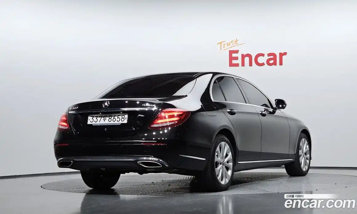 Mercedes-Benz E-Class 2020 2.0 Автомат в Москве № 822694, фото 2