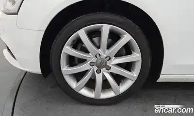 Audi A4 2014 2.0 Автомат в Москве № 823263, миниатюра 5