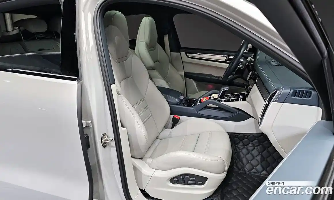 Porsche Cayenne 2023 3.0 Автомат в Москве № 824158, фото 12
