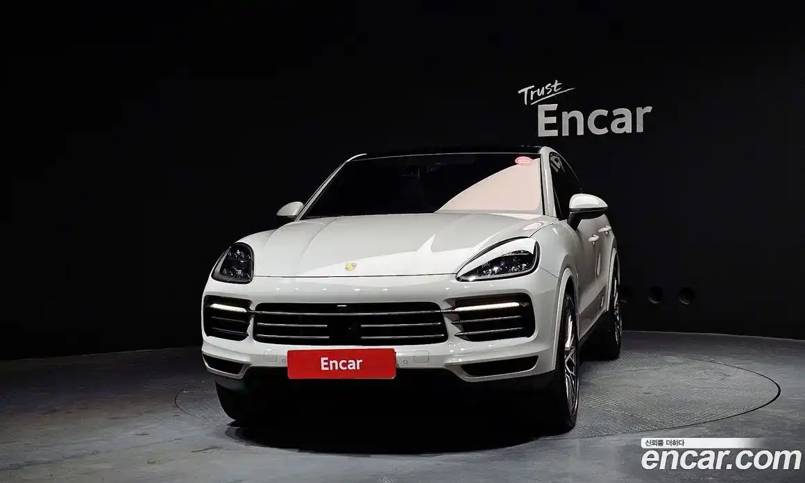 Porsche Cayenne 2023 3.0 Автомат в Москве № 824158, фото 3