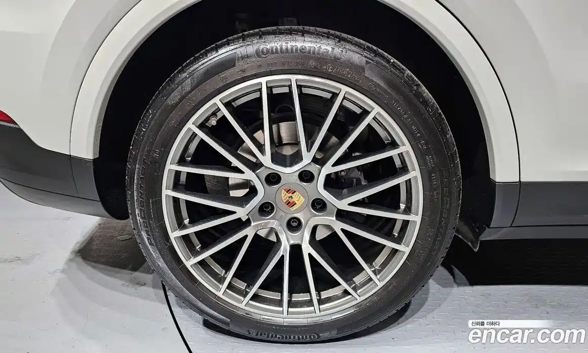 Porsche Cayenne 2023 3.0 Автомат в Москве № 824158, фото 5