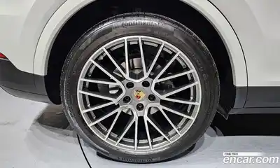 Porsche Cayenne 2023 3.0 Автомат в Москве № 824158, миниатюра 5