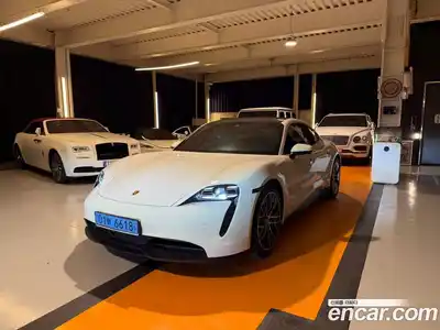 Porsche Taycan, 2023