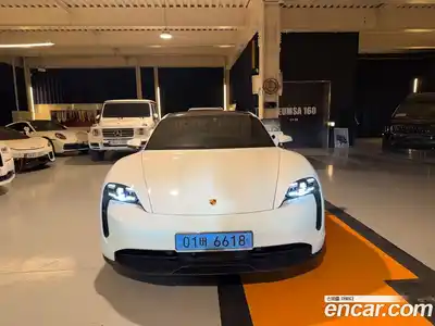 Porsche Taycan 2023 0.1 Автомат в Москве № 824524, миниатюра 5