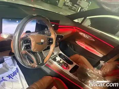 Genesis GV70 2025 2.5 гидро в Москве № 22515, миниатюра 2