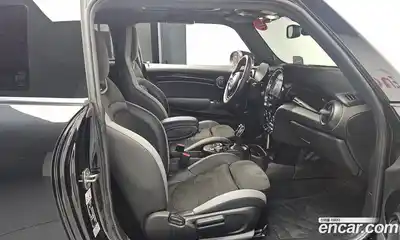 Mini Cooper 2022 2.0 Автомат в Москве № 231472, миниатюра 11