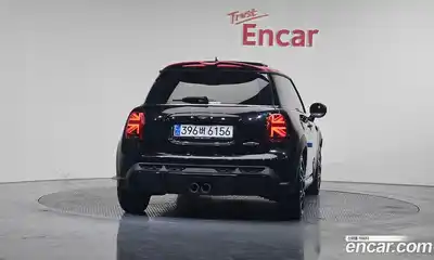 Mini Cooper 2022 2.0 Автомат в Москве № 231472, миниатюра 4