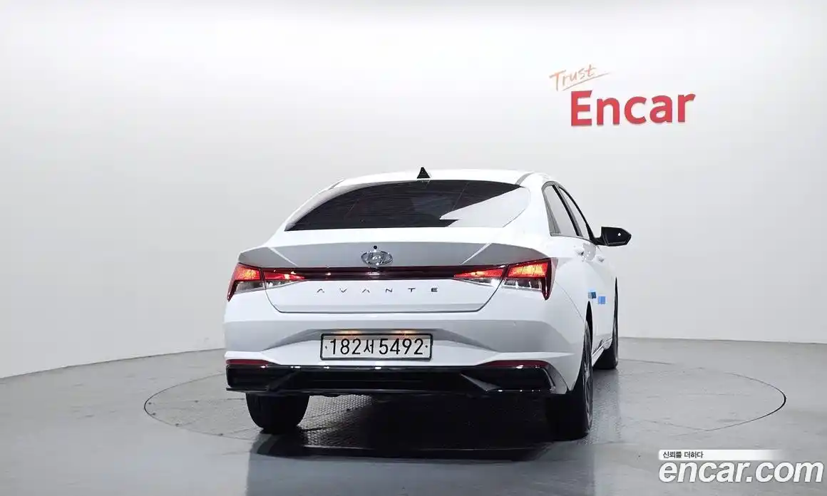 Hyundai Avante 2022 1.6 Автомат в Москве № 797018, фото 4