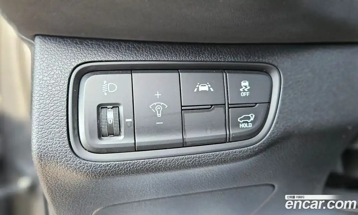 Hyundai Santa Fe 2018 2.0 Автомат в Москве № 797189, фото 17