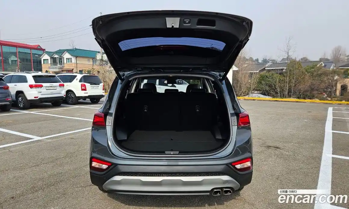 Hyundai Santa Fe 2018 2.0 Автомат в Москве № 797189, фото 20