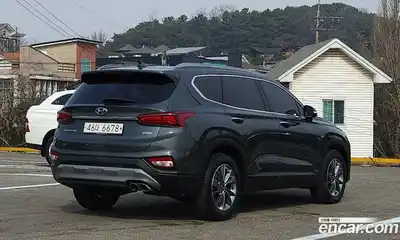 Hyundai Santa Fe 2018 2.0 Автомат в Москве № 797189, миниатюра 2