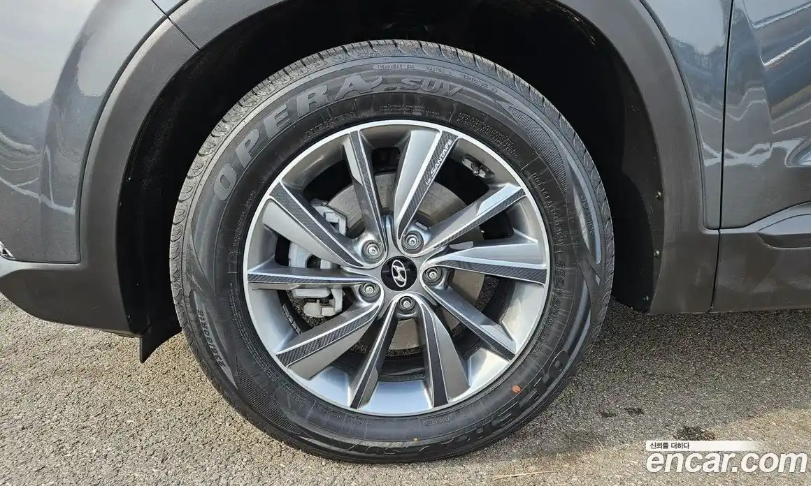 Hyundai Santa Fe 2018 2.0 Автомат в Москве № 797189, фото 5